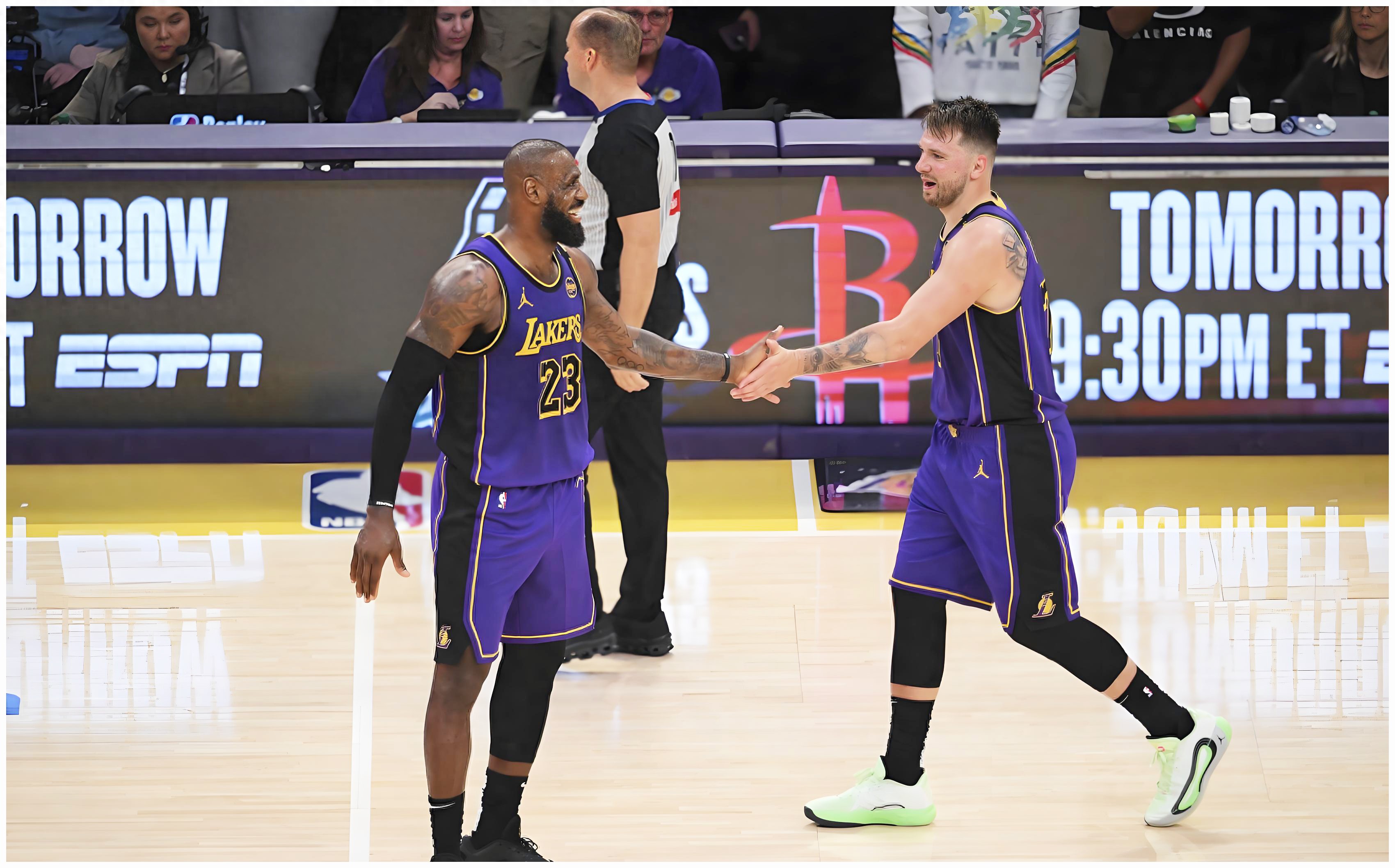 湖人B队碾压快船，字母哥一己之力扛起全队的简单介绍