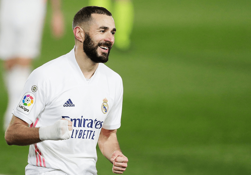 关于格雷诺西奥坐镇中场，成为球队不可或缺之人的信息