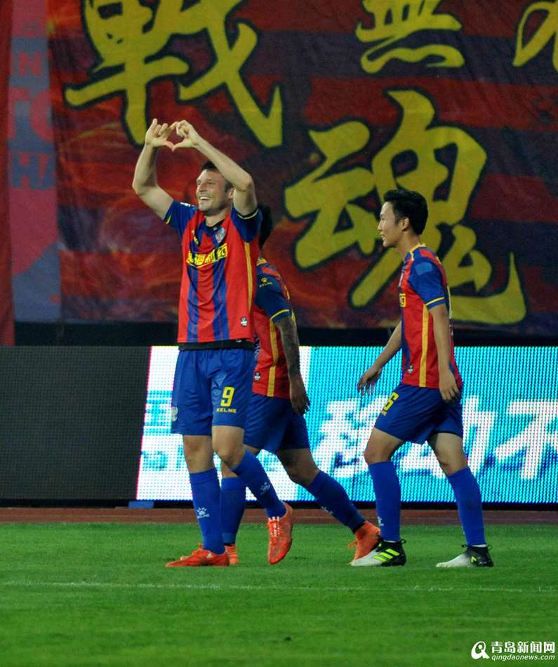 青岛黄海主场取胜，冲超希望重新点燃