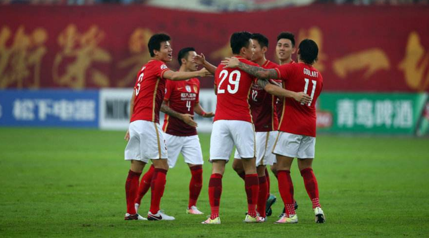 恒大主场擒新疆，继续保持领跑位置的简单介绍