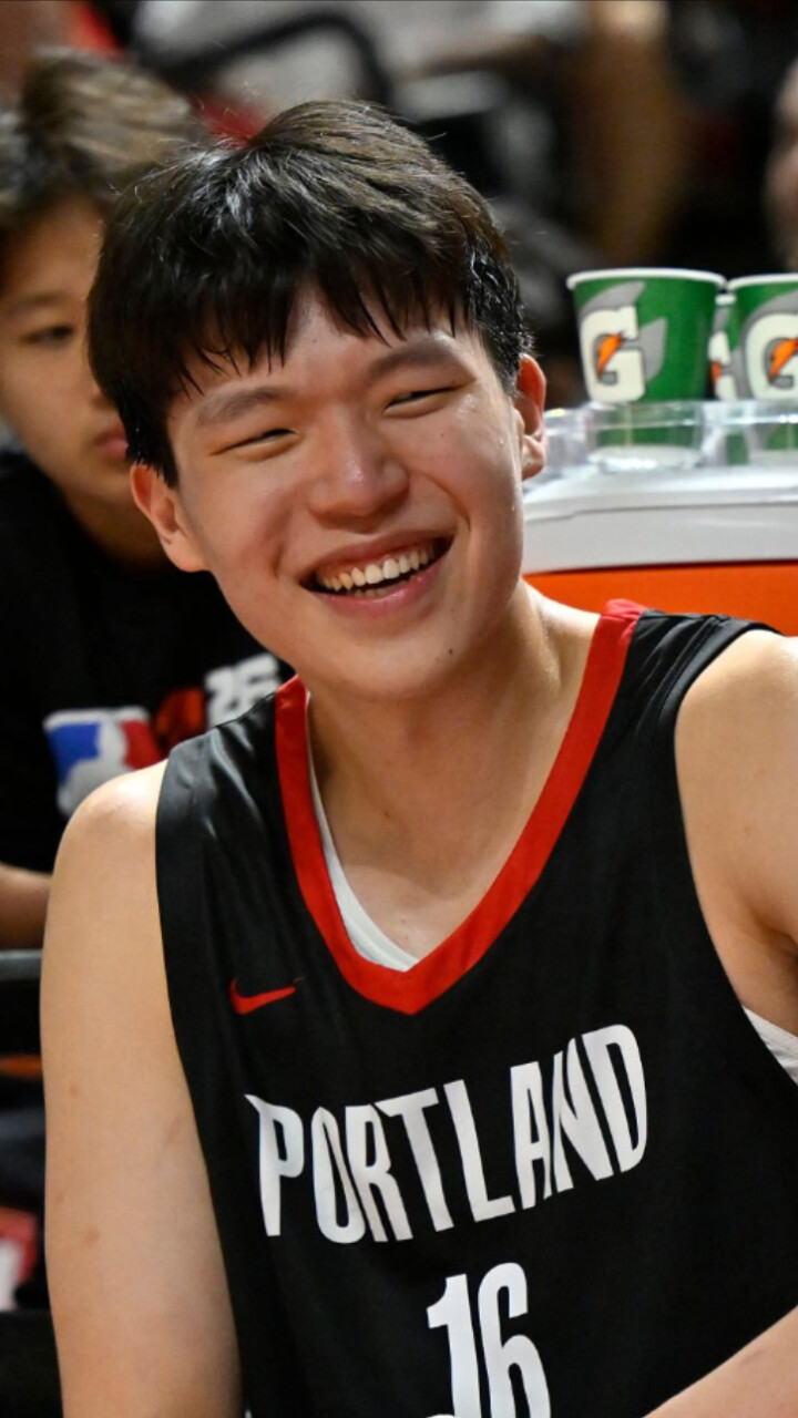 关于开拓者新援表现抢眼，获得球迷喜爱的信息