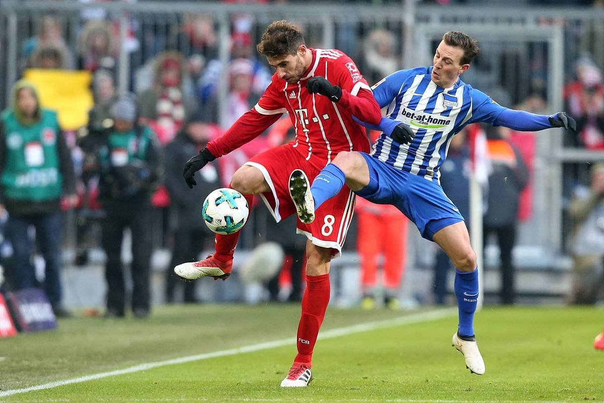 柏林赫塔球队在客场比赛中大放异彩