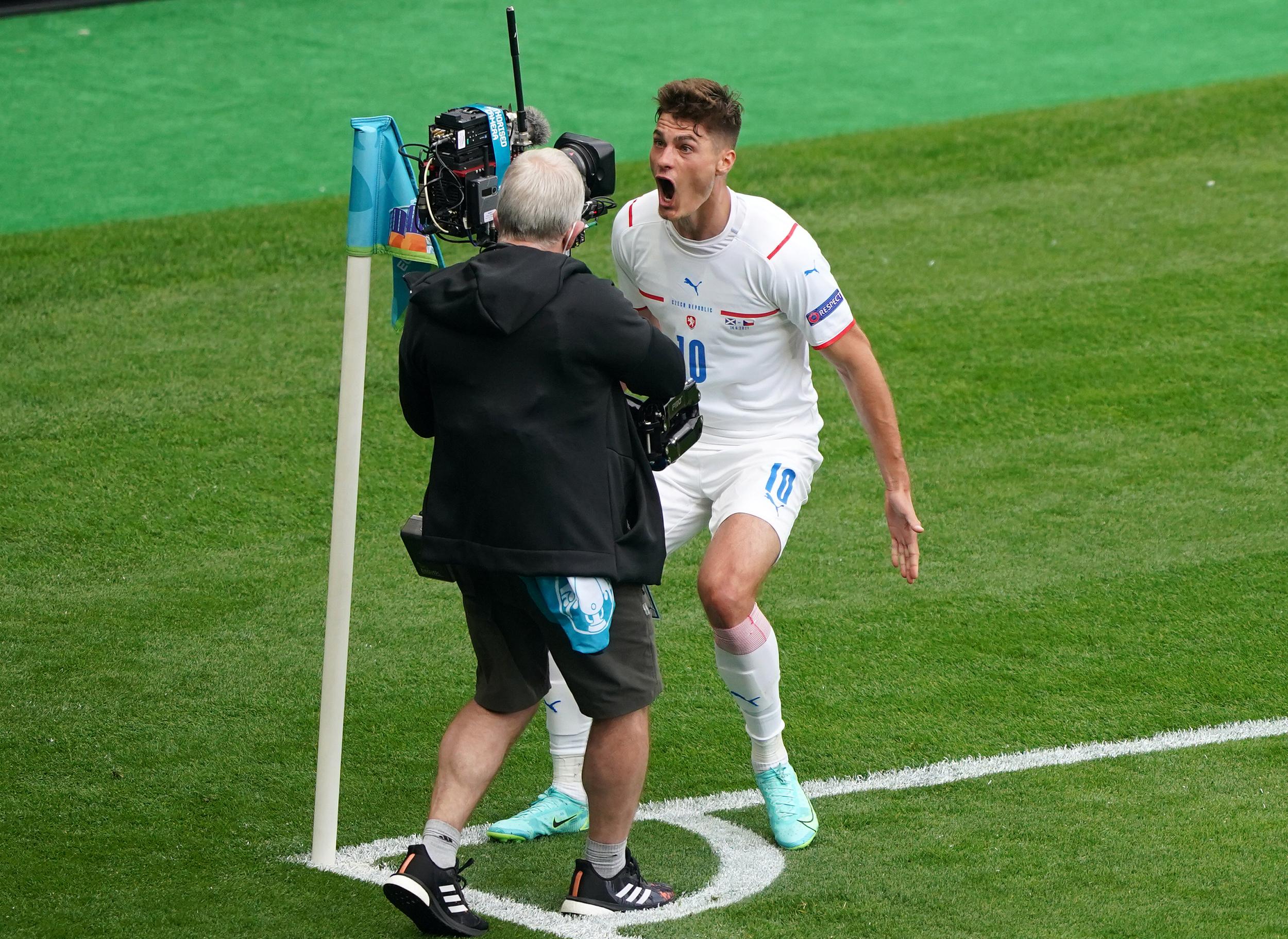 捷克在欧洲杯预选赛中横扫对手