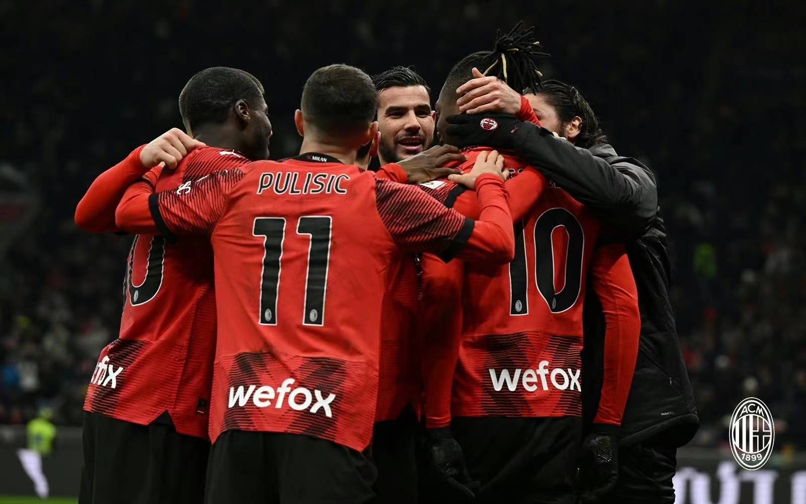 AC米兰客场不敌对手，扼杀反弹