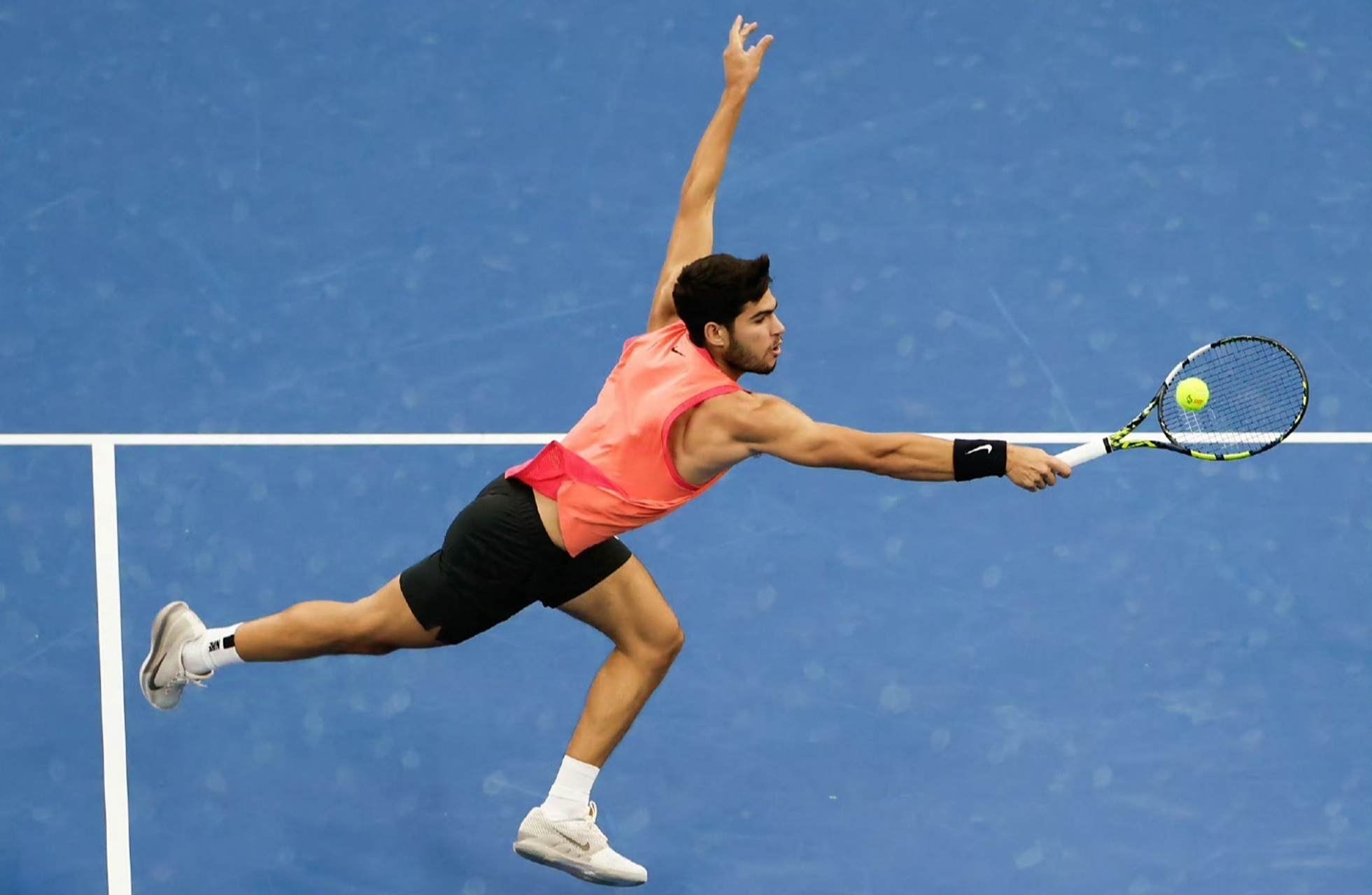 日本网球队轻取美国网球队，阿尔卡拉斯送出助攻的简单介绍