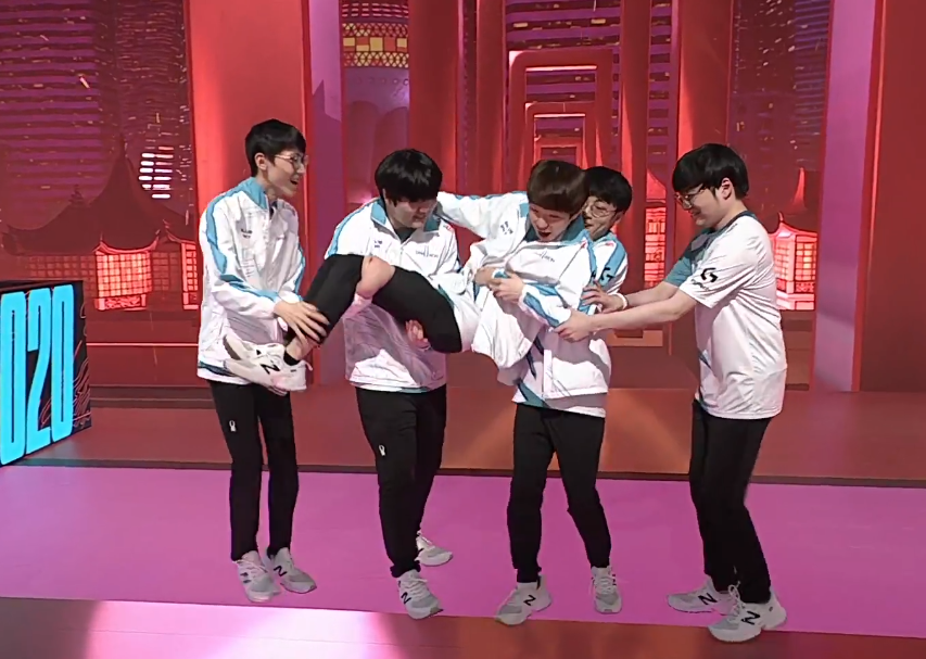 包含G2碾压BRO，Selfmade打破历史纪录的词条