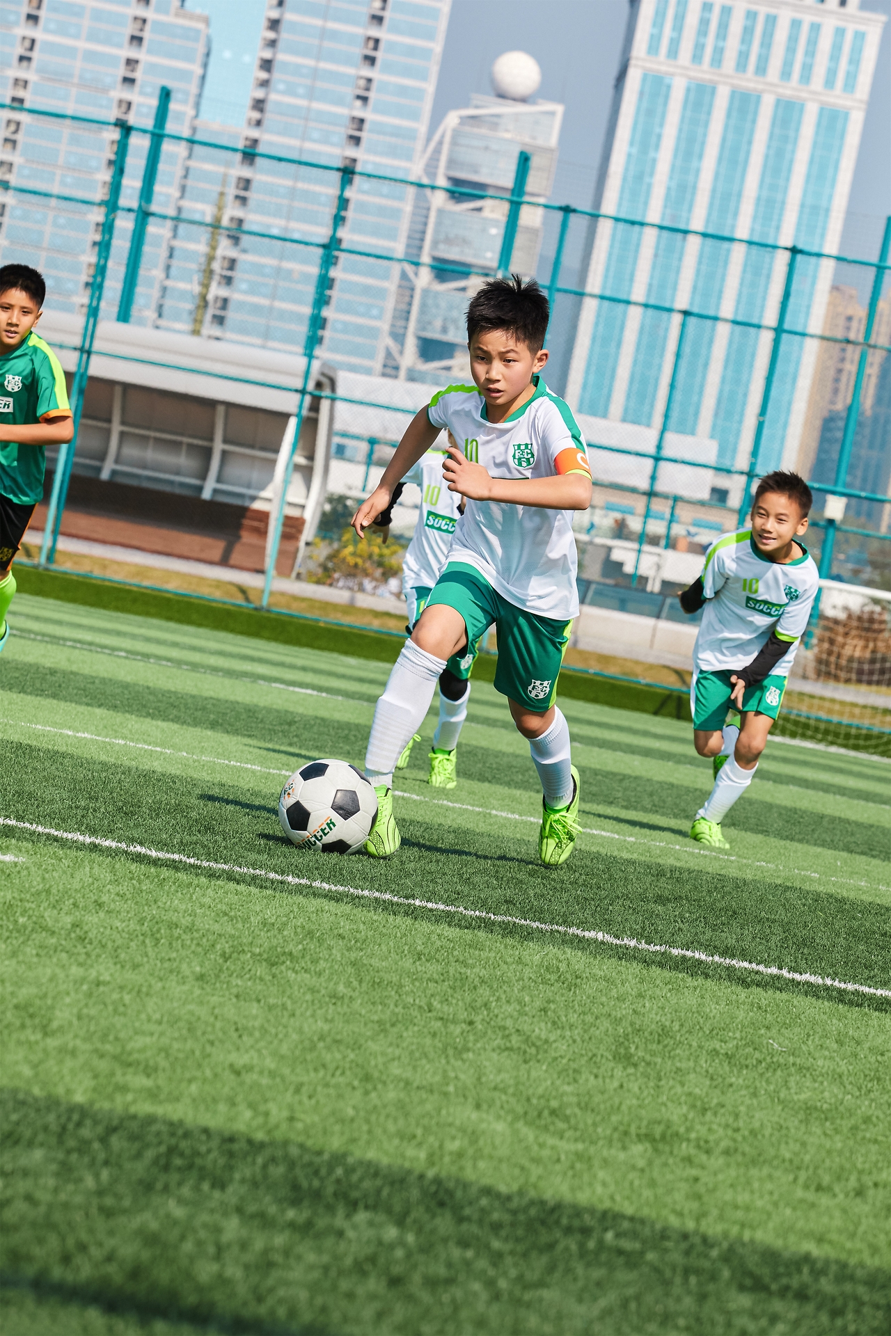 青年球员崛起势不可挡，助力国际赛场