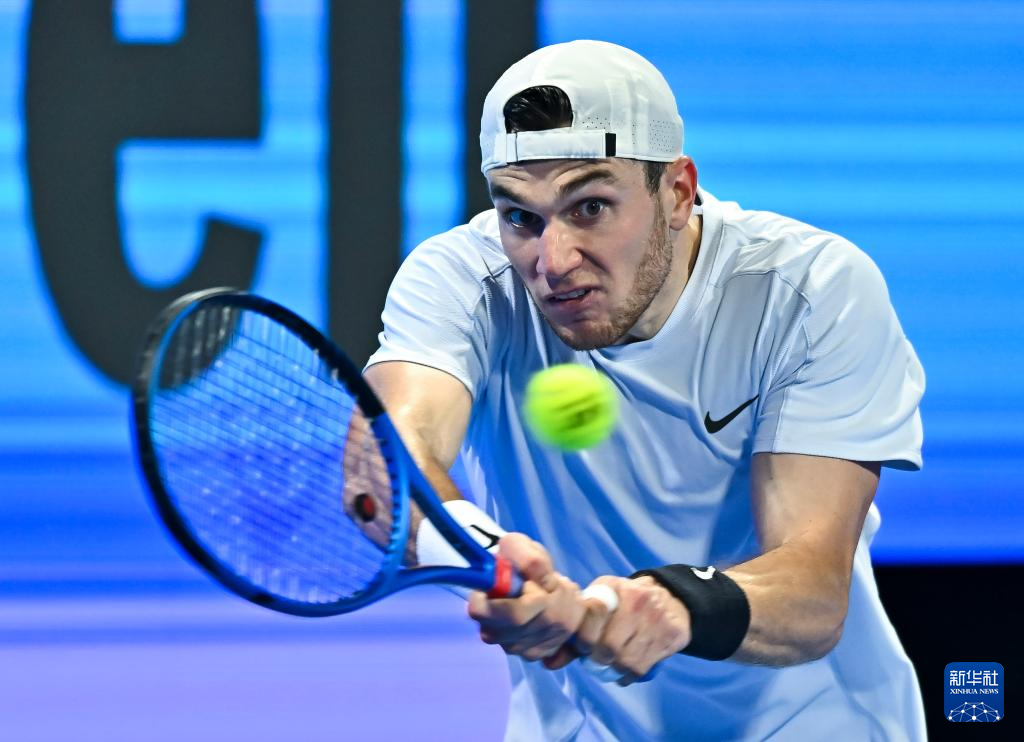 法国网球队血洗意大利网球队，瓦林卡三分雨点燃全场的简单介绍