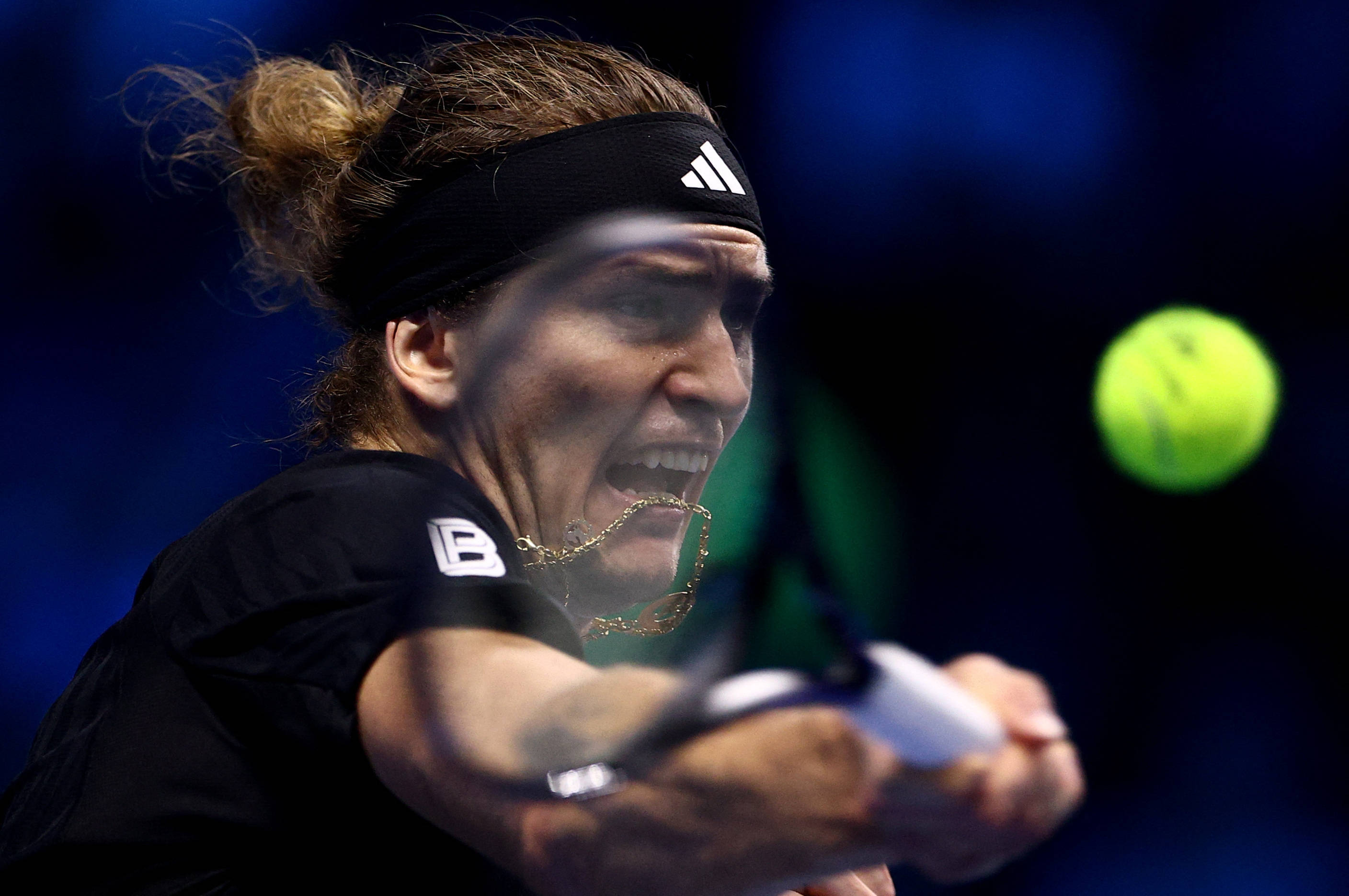 日本网球队横扫德国网球队，兹维列夫统治全场的简单介绍