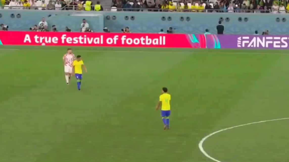 关于巴西碾压克罗地亚，格列兹曼统治全场的信息